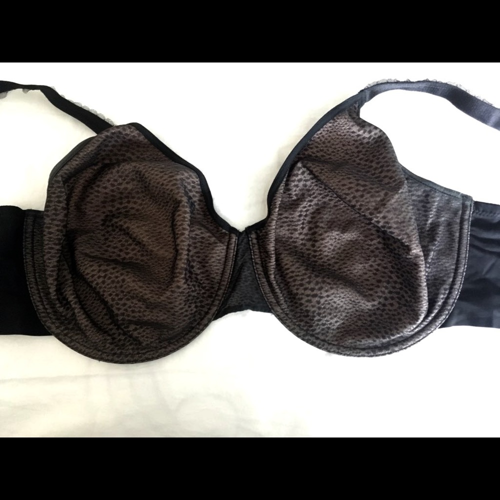 Chantelle bra